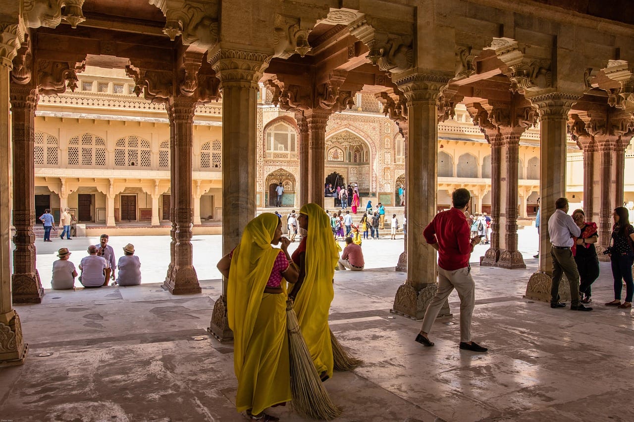 Amber Fort above Maota Lake.
