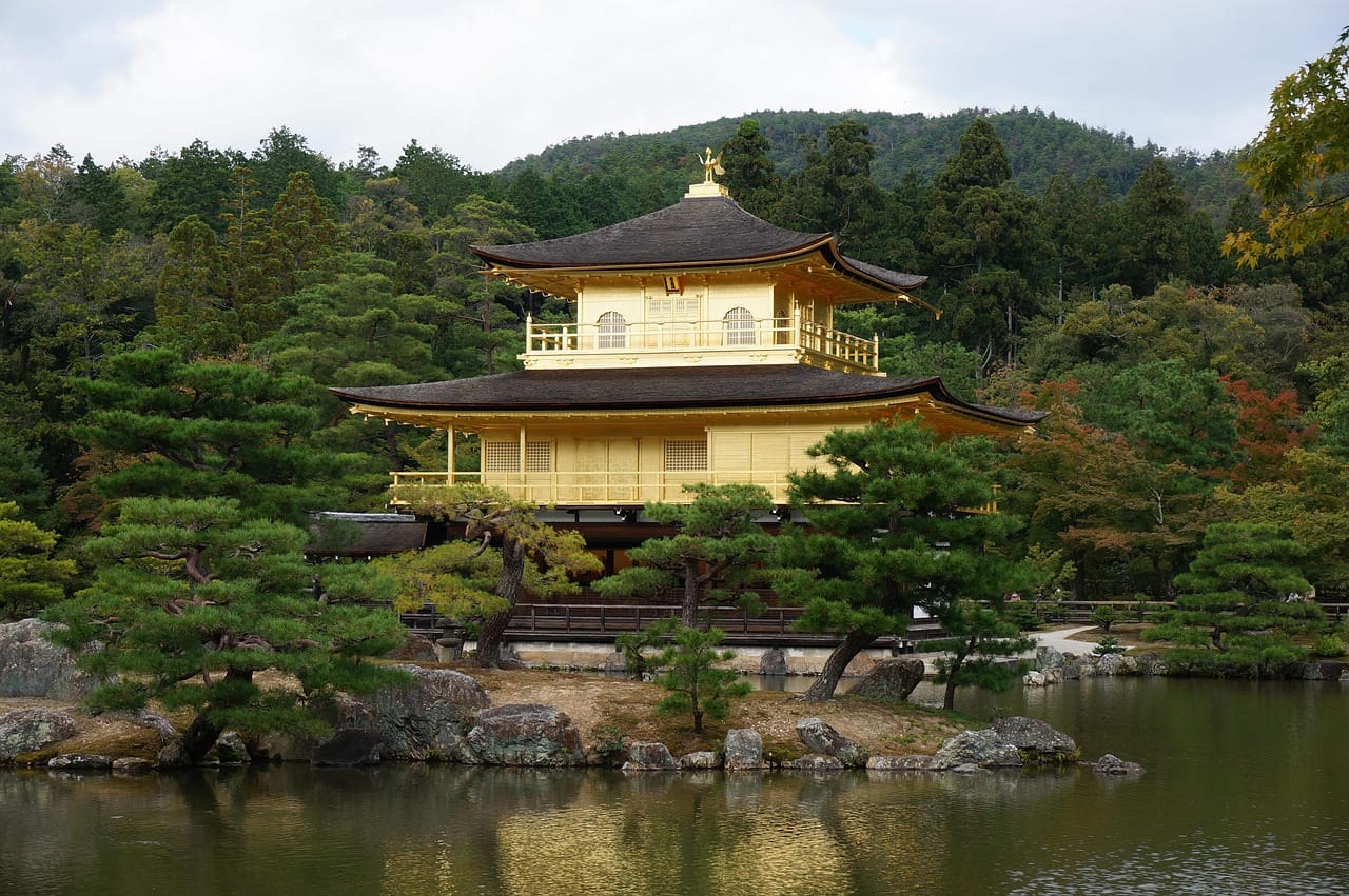 Kinkaku-ji just after the gates open.